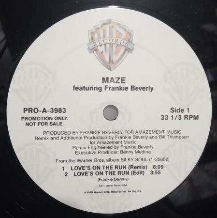 Maze Featuring Frankie Beverly - Love's On The Run